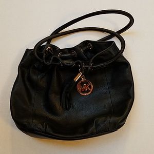 Michael Michael Kors black leather bucket bag